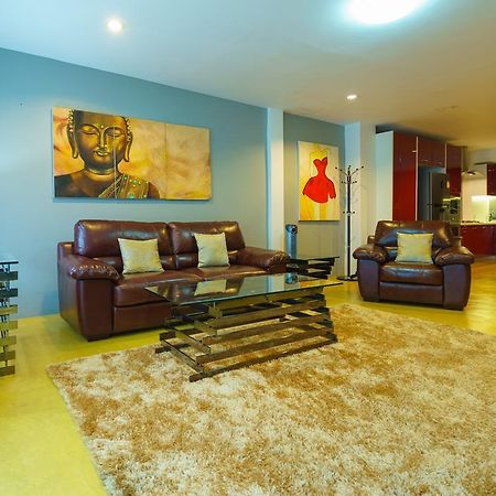 Luxury Town House In The Heart Of The Old City Chiang Mai Exteriör bild