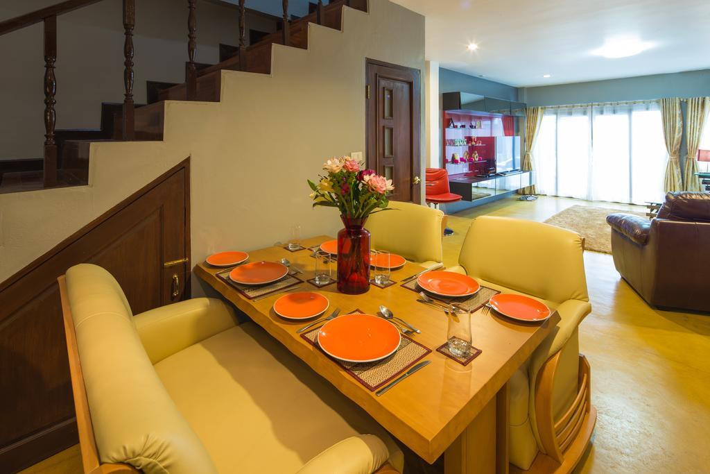 Luxury Town House In The Heart Of The Old City Chiang Mai Exteriör bild